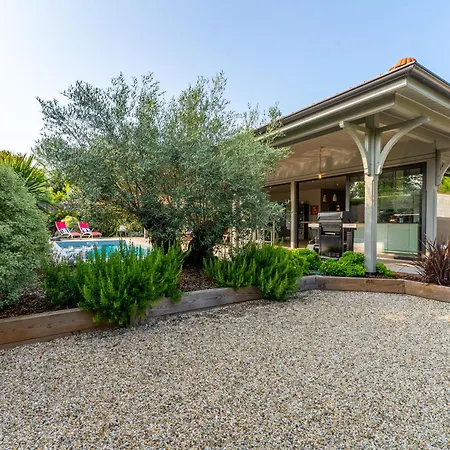 Villa Superbe Maison Climatisee Avec Piscine *